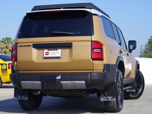 Certified 2024 Toyota Land Cruiser image 6