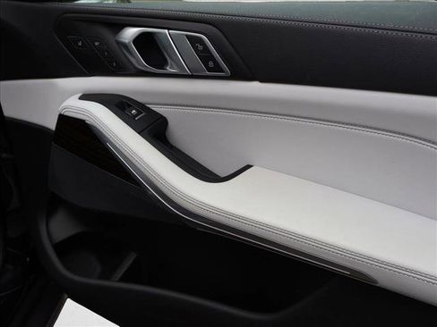 Used 2023 BMW X5 xDrive45e w/ Luxury Seating Package AWD/4WD image 25