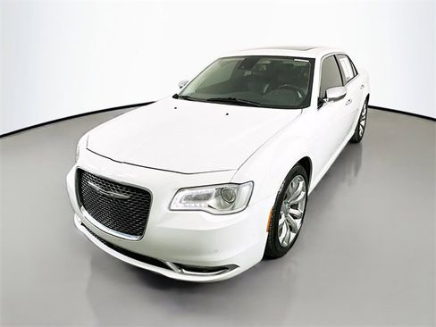 Used 2017 Chrysler 300 C w/ Safetytec Plus Group image 3
