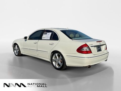 Used 2007 Mercedes-Benz E 350 Sedan image 3
