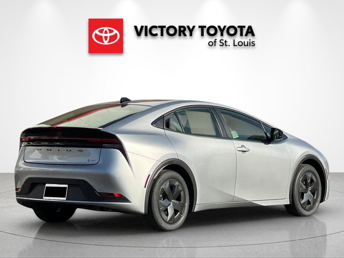 New 2027 Toyota Prius LE FWD image 3