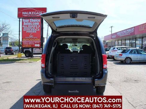 Used 2015 Dodge Grand Caravan SXT w/ Rear Park Assist Package image 12
