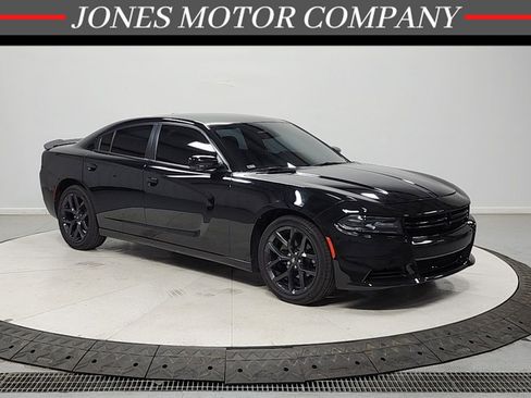 Used 2022 Dodge Charger SXT w/ Blacktop Package image 1