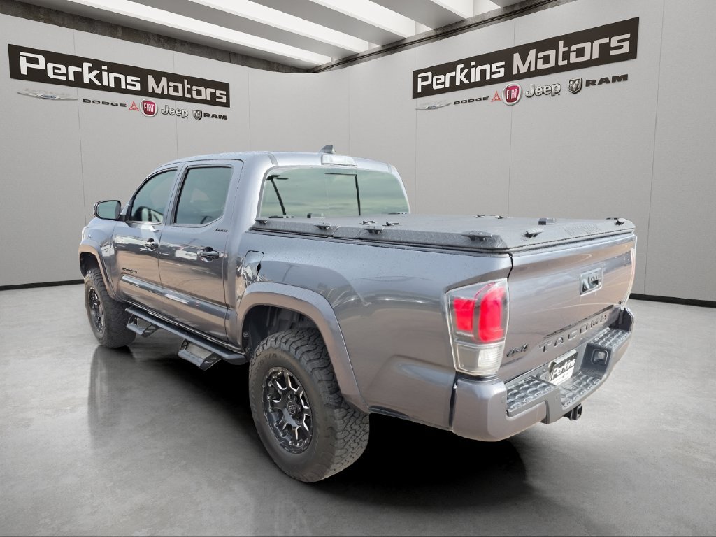 Used 2021 Toyota Tacoma Limited w/ Nightshade Package AWD/4WD image 11