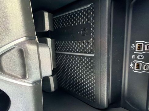 New 2026 RAM 1500 4x4 Crew Cab image 26