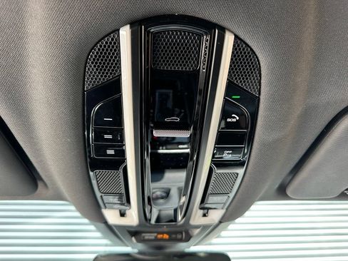 Certified 2020 Porsche Cayenne AWD/4WD image 29