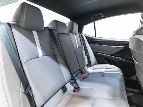 Used 2026 Toyota Camry SE w/ Convenience Package FWD image 32