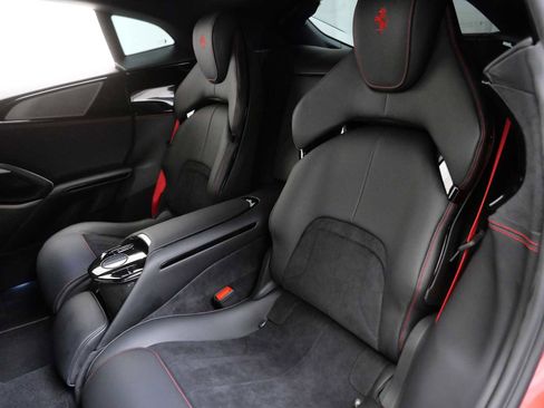 Used 2024 Ferrari Purosangue AWD/4WD image 19
