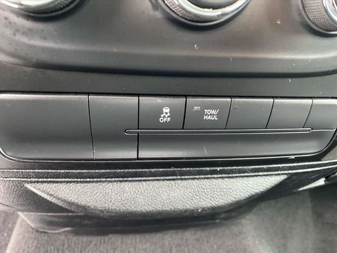 Used 2018 RAM 1500 Express image 13