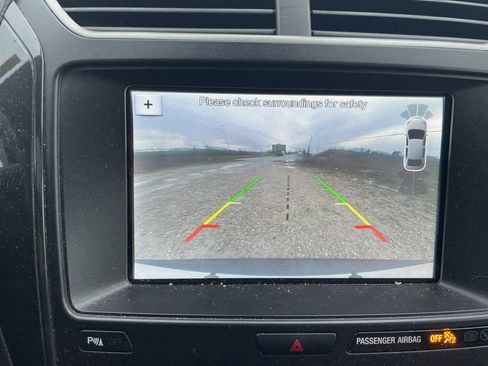 Used 2019 Ford Explorer XLT w/ Equipment Group 202A image 17