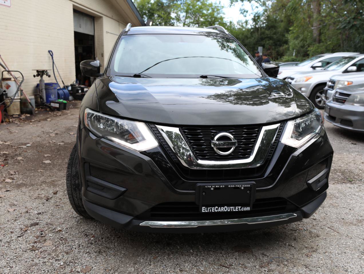 Used 2017 Nissan Rogue SV w/ SV Premium Package AWD/4WD image 3