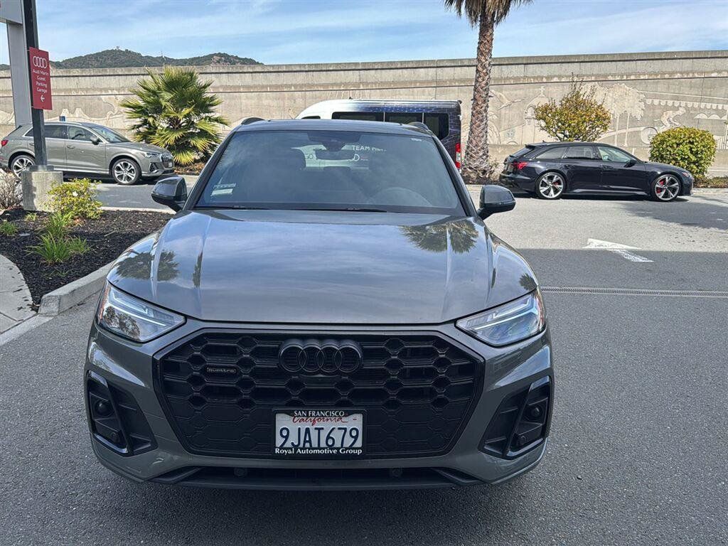 Used 2023 Audi Q5 e Premium Plus w/ Premium Plus Package AWD/4WD image 3