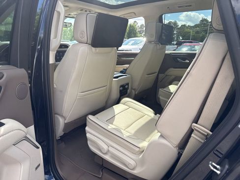 Used 2021 GMC Yukon Denali w/ Denali Premium Package AWD/4WD image 14