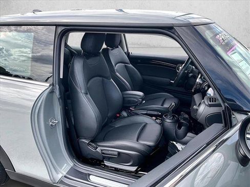 Used 2022 MINI Cooper S FWD image 9