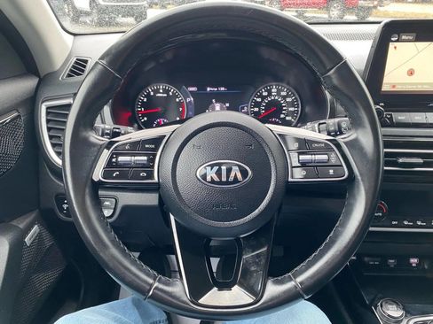 Used 2021 Kia Seltos SX w/ SX Sunroof Package AWD/4WD image 14