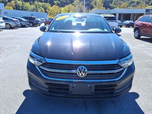 Used 2024 Volkswagen Jetta SE image 13