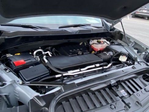 Certified 2025 Chevrolet Silverado 1500 Custom image 24