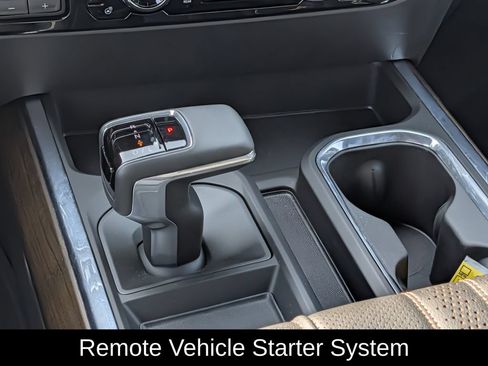 Used 2026 Chevrolet Silverado 1500 High Country w/ Technology Package AWD/4WD image 16