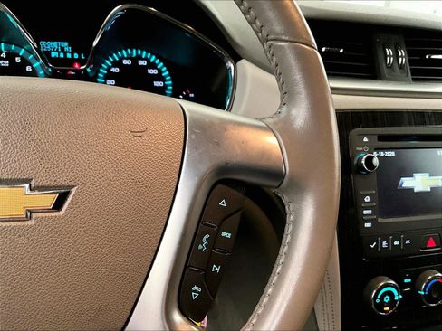 Used 2017 Chevrolet Traverse LT AWD/4WD image 19