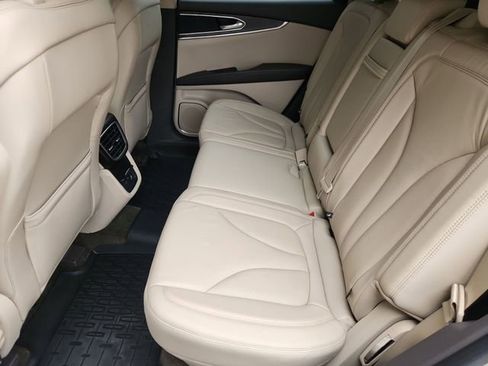 Used 2017 Lincoln MKX Select w/ Select Plus Package FWD image 25