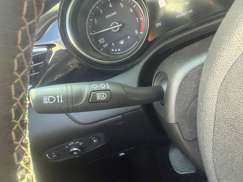 Used 2020 Buick Encore GX Select w/ Experience Buick Package image 16