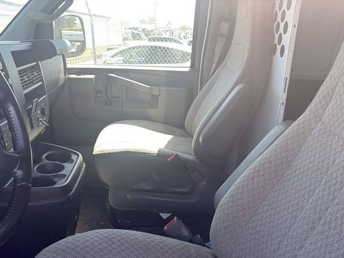 Used 2021 Chevrolet Express 2500 w/ Driver Convenience Package RWD image 11