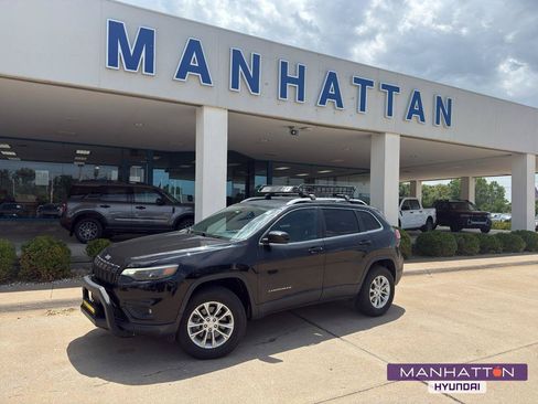 Used 2019 Jeep Cherokee Latitude w/ Popular Appearance Group AWD/4WD image 1