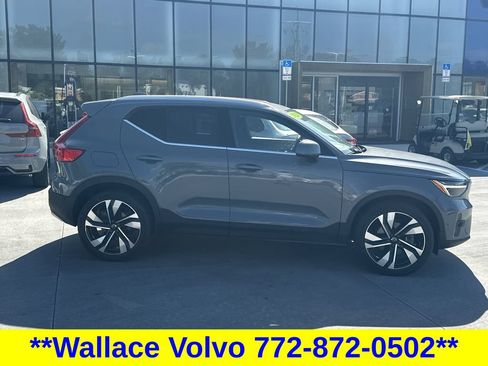 Used 2023 Volvo XC40 B5 Plus w/ Protection Package Premier AWD/4WD image 6