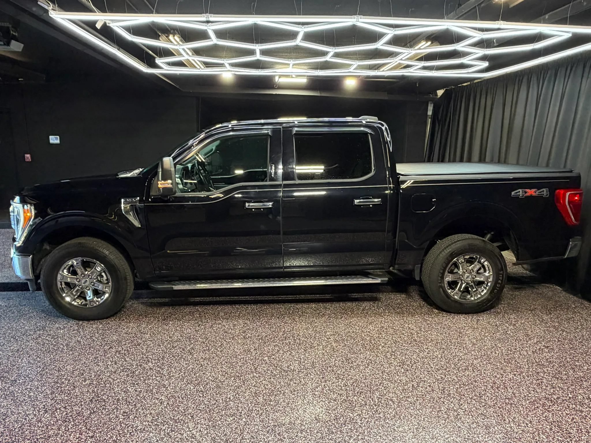 Used 2021 Ford F150 XLT w/ Equipment Group 302A High AWD/4WD image 4