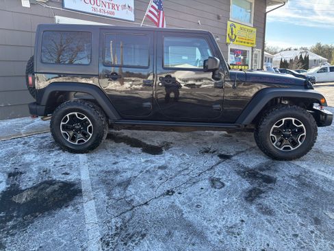 Used 2016 Jeep Wrangler Unlimited Rubicon image 4