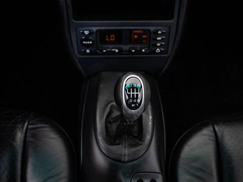 Used 2000 Porsche 911 Carrera image 37