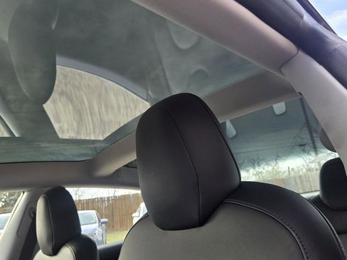 Used 2018 Tesla Model 3 Performance image 9