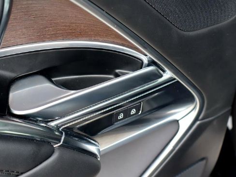 Used 2023 Land Rover Range Rover SE image 24