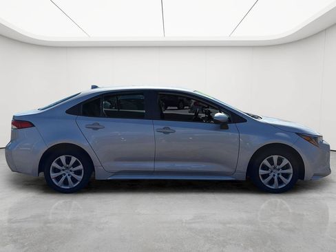 Used 2026 Toyota Corolla LE FWD image 13