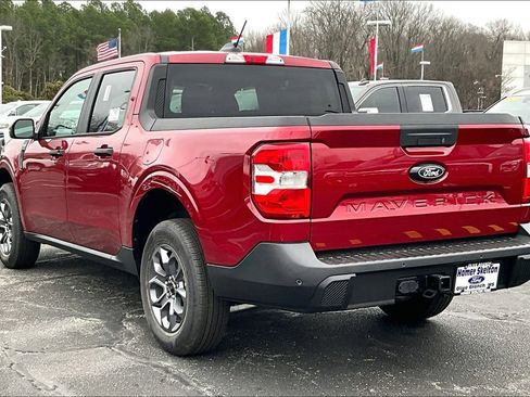 New 2026 Ford Maverick XLT w/ XLT Luxury Package image 3
