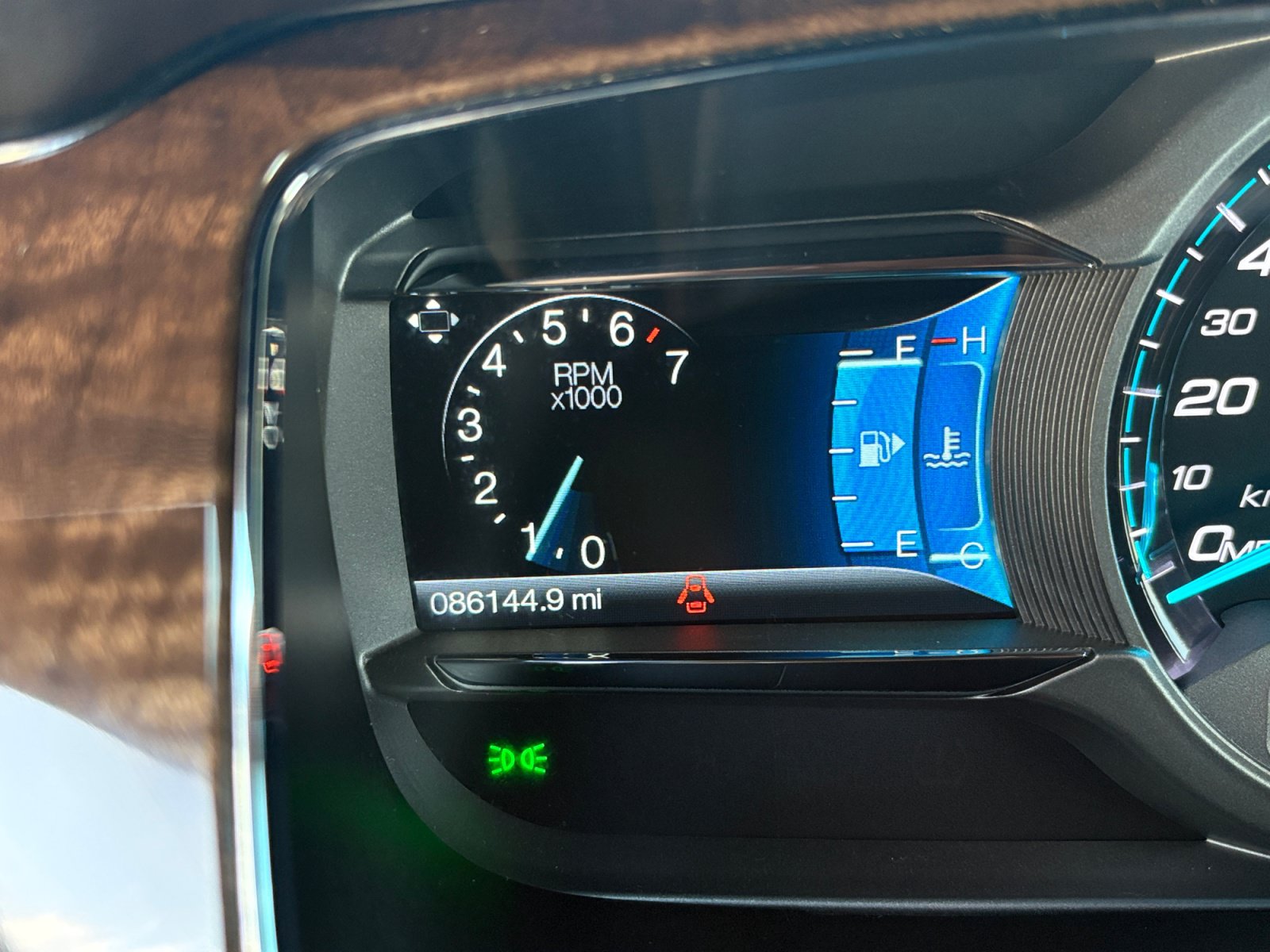 Used 2018 Ford Taurus Limited FWD image 2