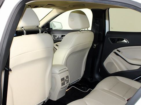 Used 2020 Mercedes-Benz GLA 250 4MATIC image 20