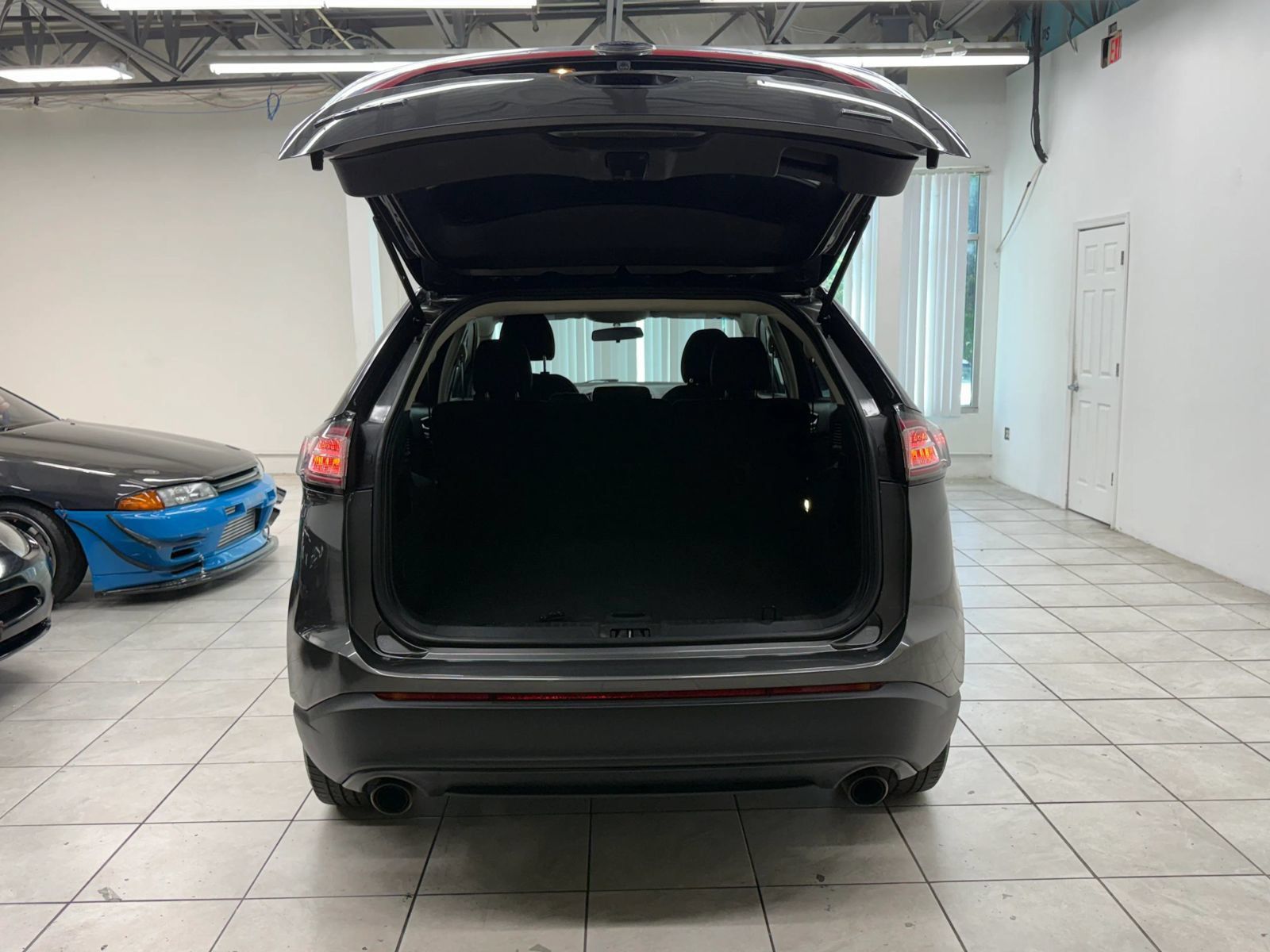 Used 2016 Ford Edge SE FWD image 19
