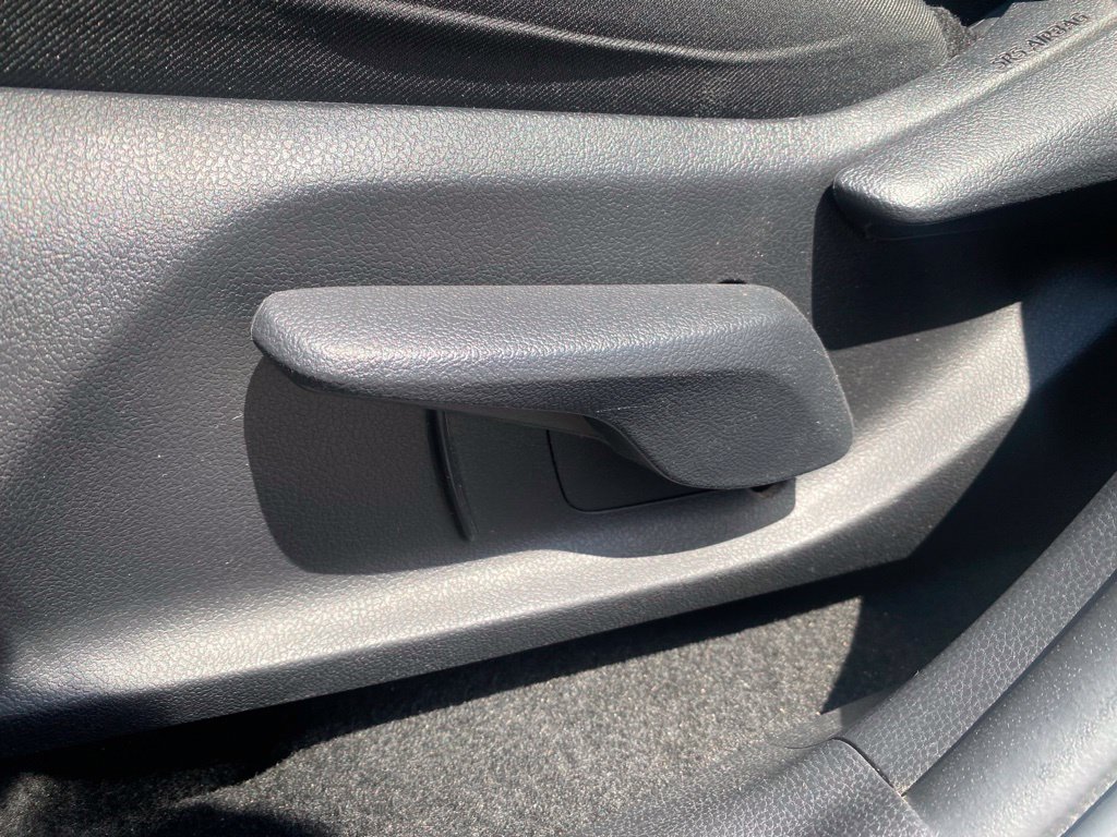 Used 2021 Toyota RAV4 LE FWD image 16