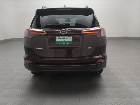 Used 2018 Toyota RAV4 LE image 7