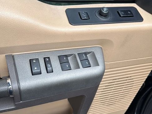 Used 2011 Ford F250 Lariat w/ Lariat Ultimate Pkg image 19