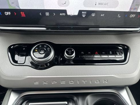 New 2026 Ford Expedition Active AWD/4WD image 23