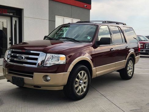 Used 2011 Ford Expedition XLT w/ 203A Rapid Spec Order Code AWD/4WD image 31