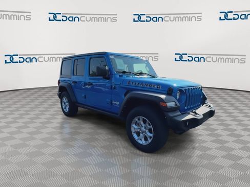 Used 2021 Jeep Wrangler Unlimited Sport AWD/4WD image 3