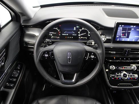 Used 2022 Lincoln Corsair AWD w/ Equipment Group 101A image 17