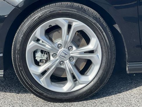 Used 2024 Honda Accord Sport image 11