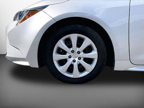 Used 2024 Toyota Corolla LE FWD image 31