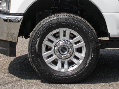 Used 2019 Ford F350 XLT image 39