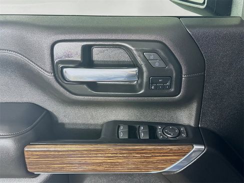 Used 2022 Chevrolet Silverado 2500 High Country image 25