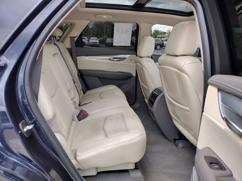 Used 2017 Cadillac XT5 Premium Luxury FWD image 19